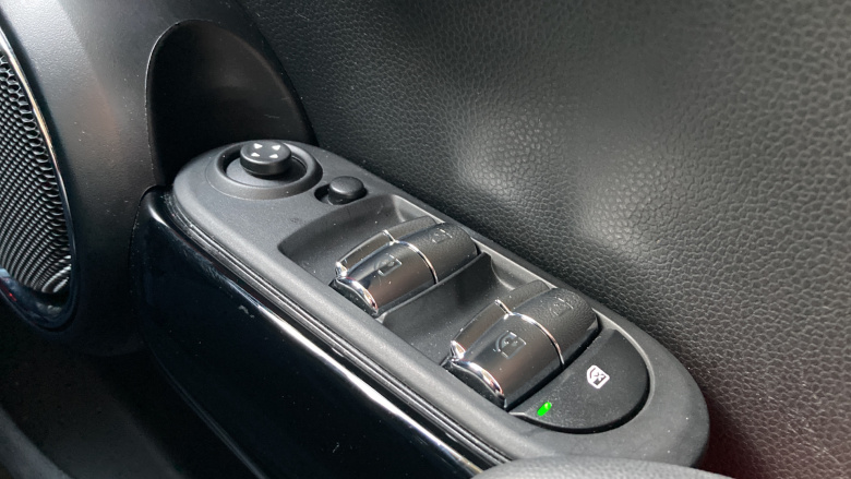 MINI Hatchback 2.0 Cooper S Exclusive II 5dr [Comfort/Nav Pack] Petrol Hatchback